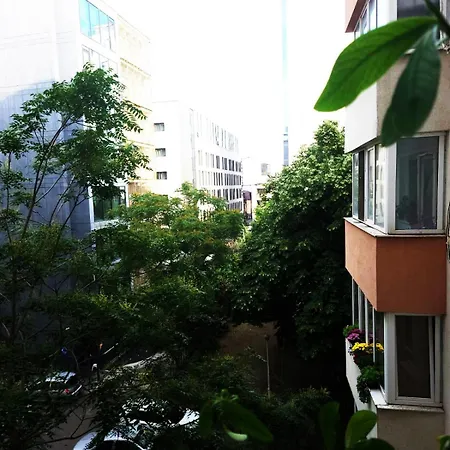 Kiwi Apart-hotel 1br Wi-fi Free - Close To Old Town - Cozy Location - Shorter Or Longer - R&m Boutique Apartment