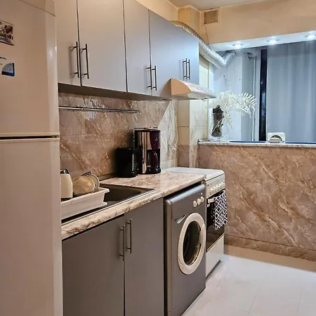 Kiwi Apart-hotel 1br Wi-fi Free - Close To Old Town - Cozy Location - Shorter Or Longer - R&m Boutique Apartment *